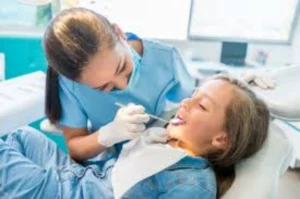Tratamento de cáries infantis e prevenção de novos casos Dentista em CIDADE DEZ