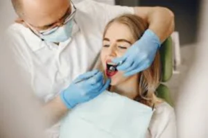 Próteses removíveis personalizadas para pacientes Dentista em CIDADE DEZ