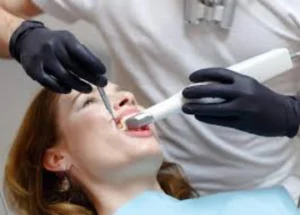 Implantes dentários para restaurar a função mastigatória de idosos Dentista em CIDADE DEZ