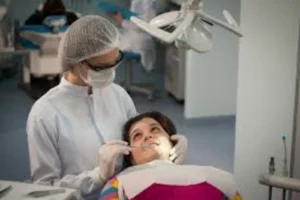 Tratamento de urgência para dor de dente Dentista em CIDADE DEZ