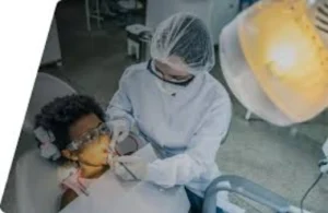 Cuidados essenciais após realizar restaurações dentárias em nossa clínica Dentista em CIDADE DEZ.